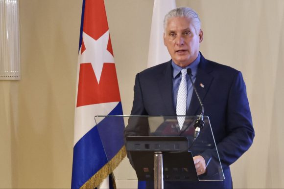 Díaz-Canel apoya a Venezuela