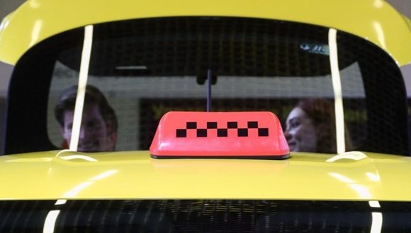 Taxis ruso-cubanos en La Habana