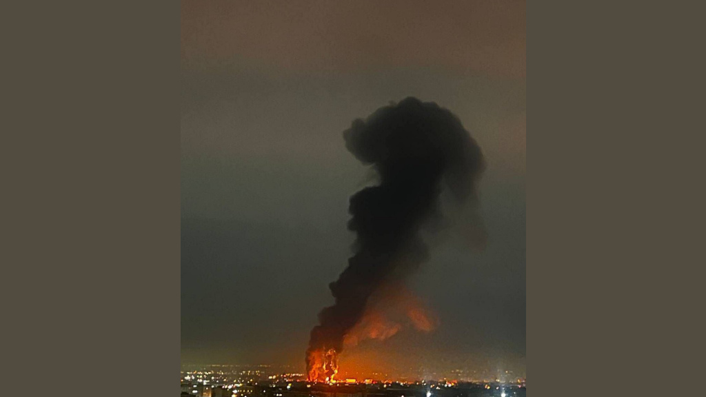 Escalada militar: EE.UU. e Israel bombardean Irán, que responde con ataques