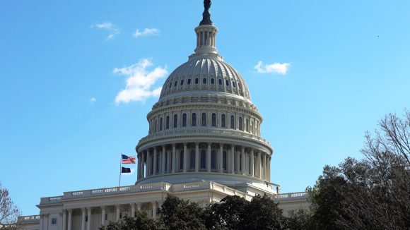 Legisladores uruguayos exigen a EE.UU. levantar el bloqueo contra Cuba