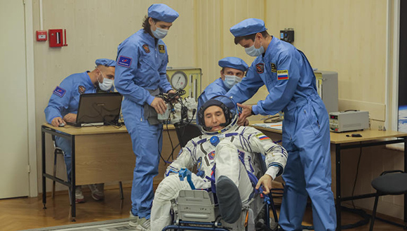 Nave rusa Soyuz MS-29 se acopla a la EEI en vuelo exprés de dos órbitas