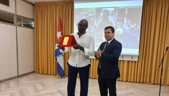 Yoel Despaigne homenajeado