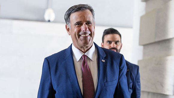 Director de la CIA realiza visita no anunciada a Moscú