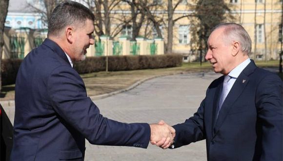 Gobernador de San Petersburgo se reúne con viceprimer ministro cubano