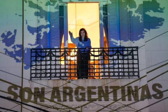 Cristina Fernández proyecta Malvinas