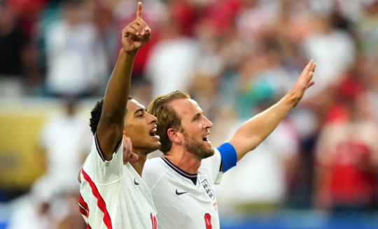 Inglaterra busca solucionar crisis