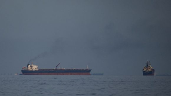 Irán reitera su control sobre el estrecho de Ormuz y advierte contra interferencias