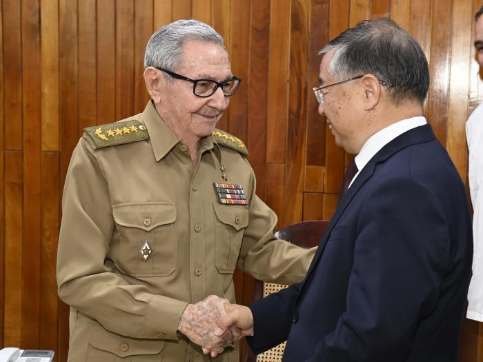 China respalda a Cuba tras imputación a Raúl Castro y critica uso de presión judicial por