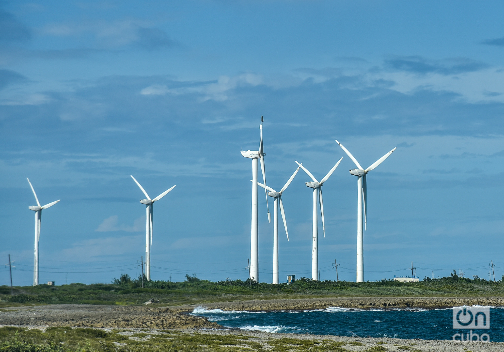 Cuba amplía beneficios fiscales para energías renovables al sector no estatal