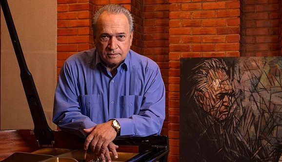 Díaz-Canel felicita a Frank Fernández