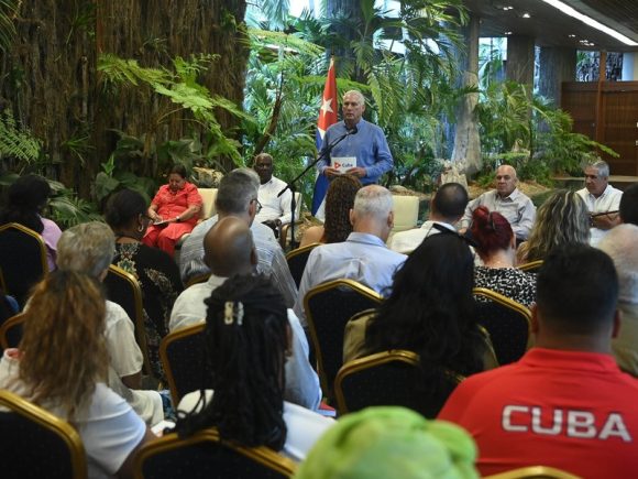 Díaz-Canel enfatiza el papel del pueblo en las transformaciones sociales de Cuba