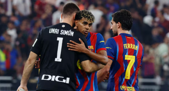 Barcelona lidera LaLiga tras tropiezos del Real Madrid