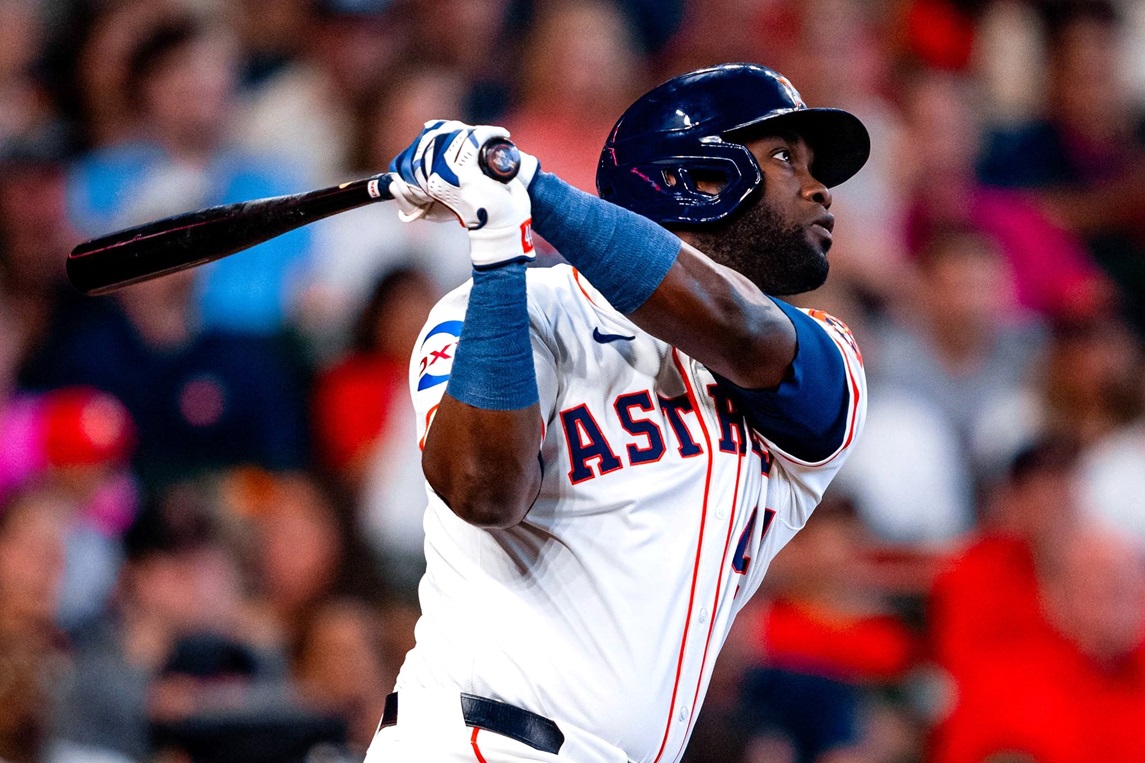 Yordan Álvarez supera los 35 jonrones