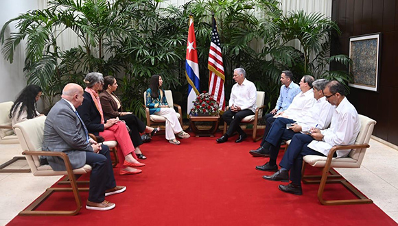 Díaz-Canel se reúne con congresistas demócratas de EE.UU. en Cuba
