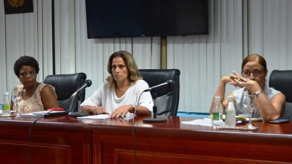 Ministra de Comercio Interior evalúa transformaciones del sector en Guantánamo