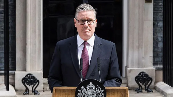 Keir Starmer dimite como primer ministro británico