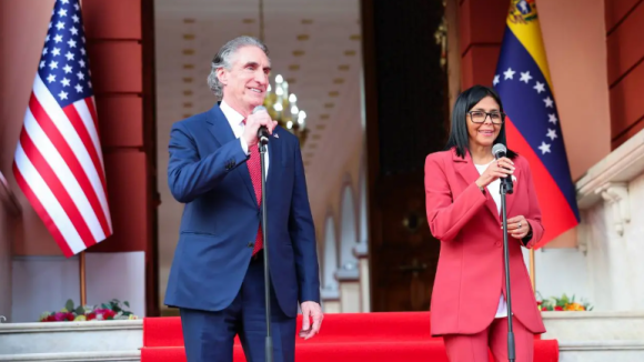 Venezuela y EE.UU. restablecen relaciones diplomáticas tras cinco años de ruptura