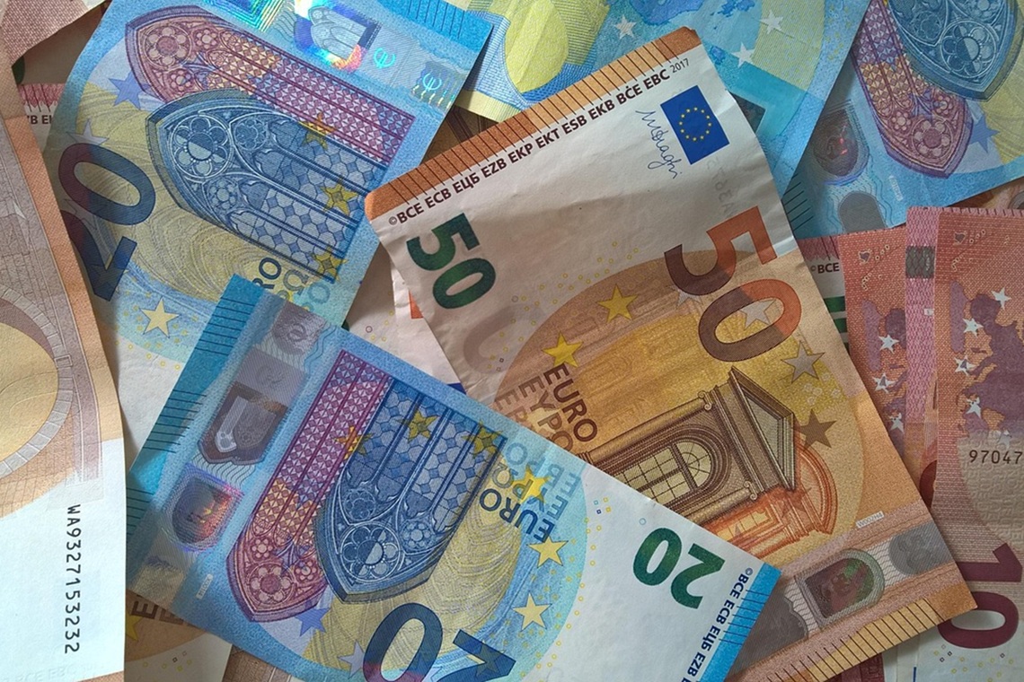 Cuba: El euro alcanza los 550 pesos en tasa flotante