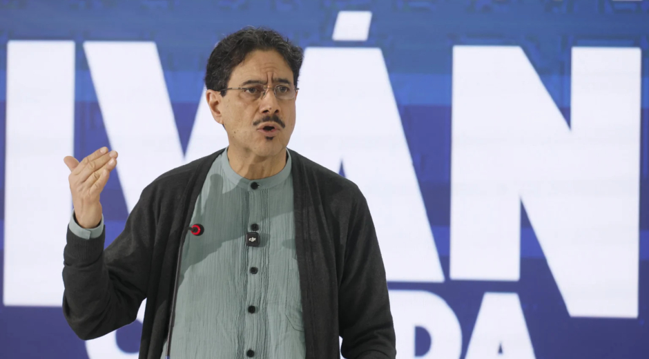 Iván Cepeda pide calma