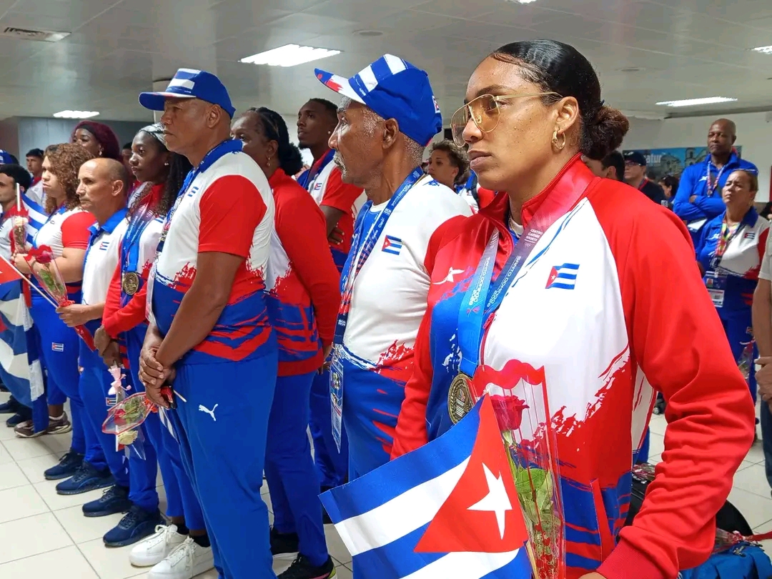 Último grupo de la delegación cubana regresa de los Juegos Centroamericanos y del Caribe
