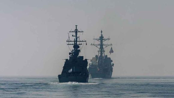 Irán ataca buques de EE.UU. e Israel en el estrecho de Ormuz