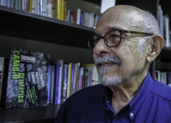 Rafael Hernández analiza pensamiento político en nuevo podcast