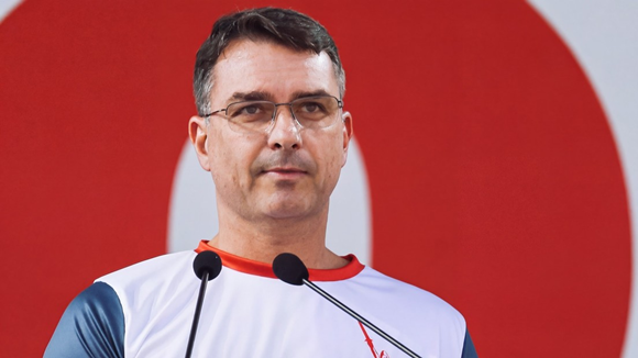Escándalo financiero sacude campaña electoral en Brasil: Investigan a Flávio Bolsonaro
