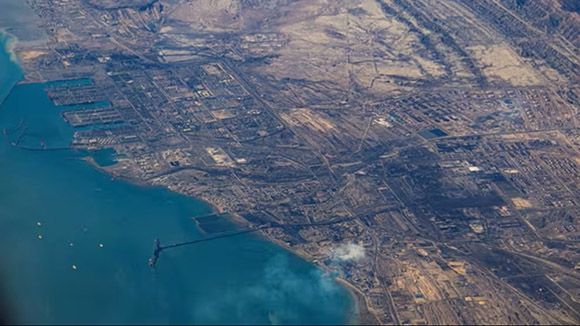 Reino Unido y Francia impulsan cumbre por libre navegación en Ormuz