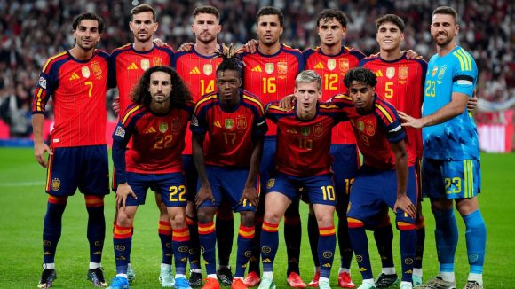 La Roja domina el fútbol mundial con un estilo arrollador