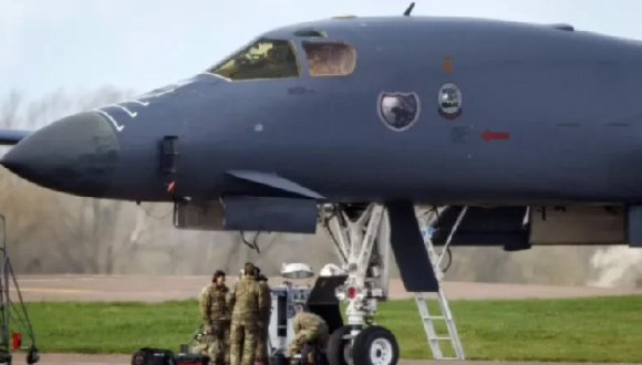 EEUU retira bombarderos B-1 de base británica por amenaza de atentado