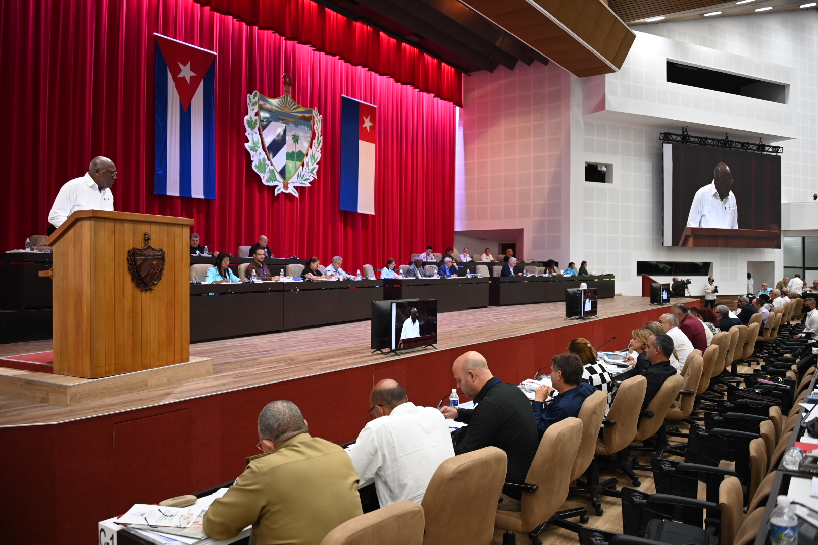 Cuba pide apoyo ante amenaza de EE.UU.