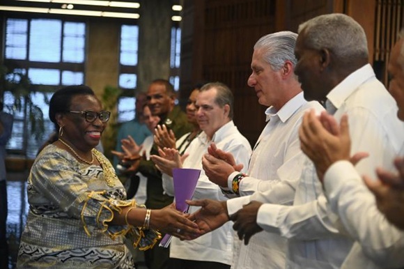 Díaz-Canel preside acto por Día de África