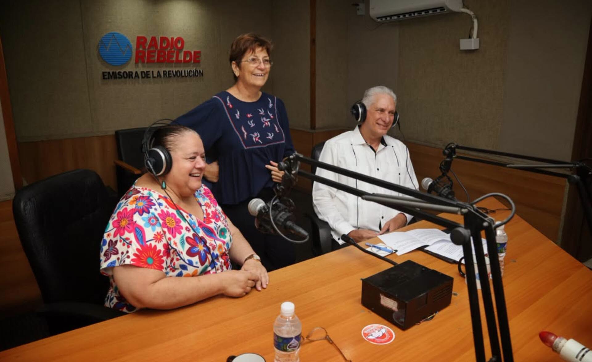 Miguel Díaz-Canel anuncia el programa radial 'Criterio Compartido'