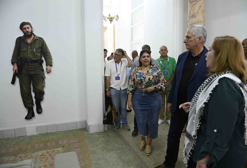 Díaz-Canel inaugura sede del Coloquio Patria