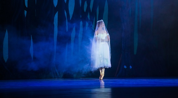 Suspenden funciones de Giselle en el Teatro Nacional por fallas técnicas