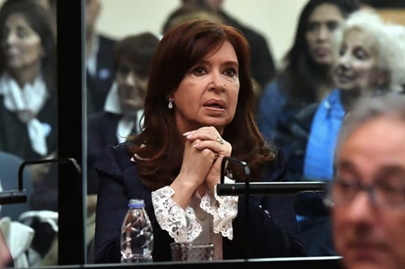 Corte Suprema de Argentina ratifica embargo de fondos a Cristina Kirchner