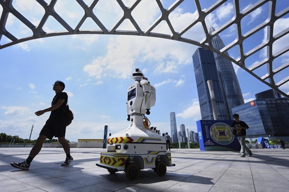 China responde con contramedidas a restricciones tecnológicas de EE. UU.