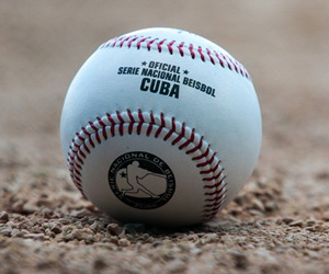 Industriales se afianza en la cima de la Liga Élite del Béisbol Cubano