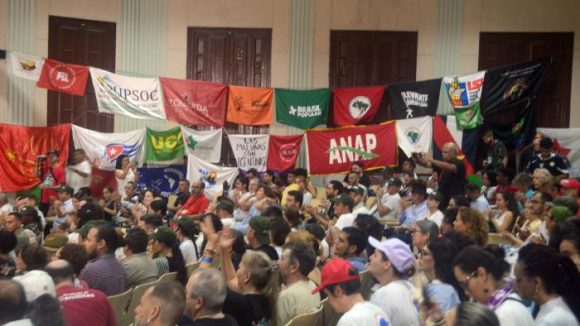 Crisis mundial y resistencia