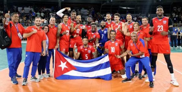 Cuba enfrenta a República Dominicana y EE.UU. en torneos de voleibol