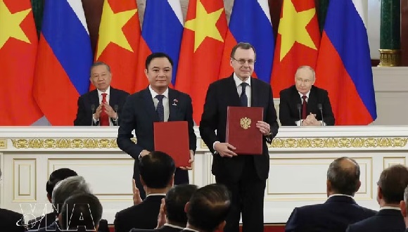 Vietnam y Rusia firman acuerdos de cooperación en múltiples sectores