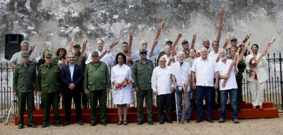 Cuba entrega Réplica del Machete de Máximo Gómez a creadores e instituciones por su labor