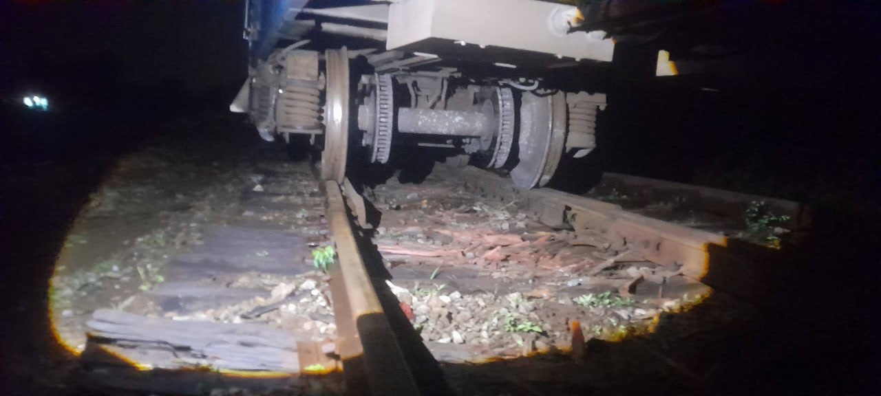 Tránsito restablecido en vía férrea