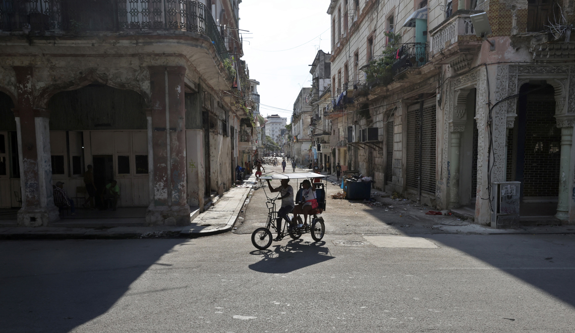 Cuba reconecta su red eléctrica