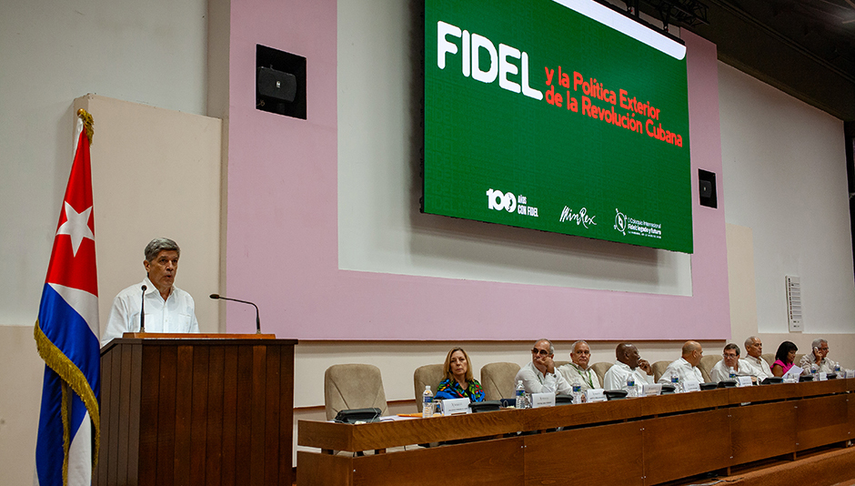 Fidel Castro y la política exterior