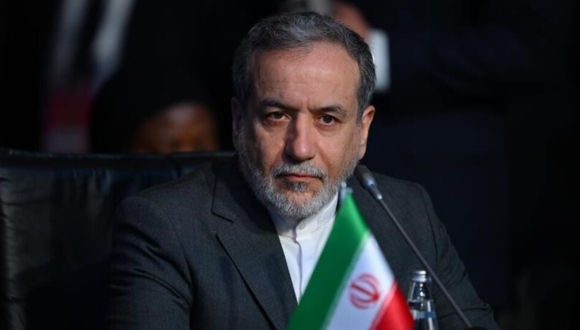 Canciller iraní discute con Pakistán avances en tregua con EE.UU.