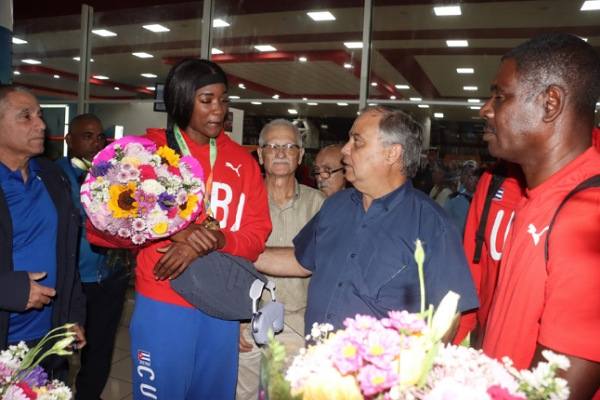 Leyanis Pérez regresa a Cuba