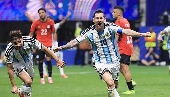 Argentina remonta y derrota a Egipto