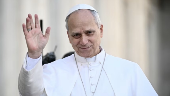 Papa León XIV visita Angola