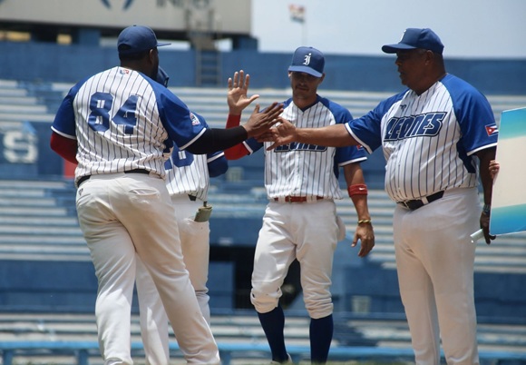 Industriales alcanza 20 victorias